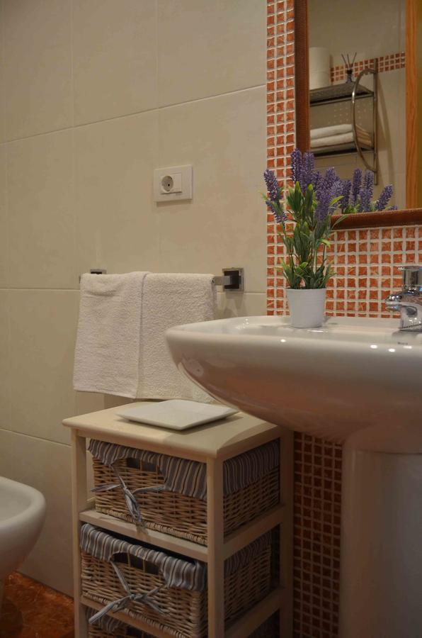 Apartamentos Antares 1 Milladoiro Luaran gambar